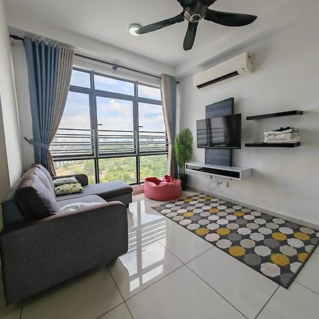 Santai Homestay Cyberjaya Bagian luar foto