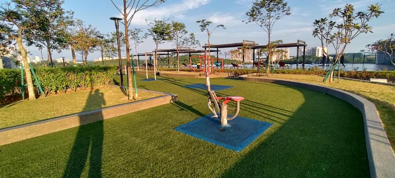 Santai Homestay Cyberjaya Bagian luar foto