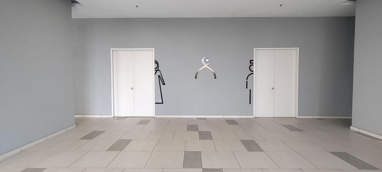 Santai Homestay Cyberjaya Bagian luar foto