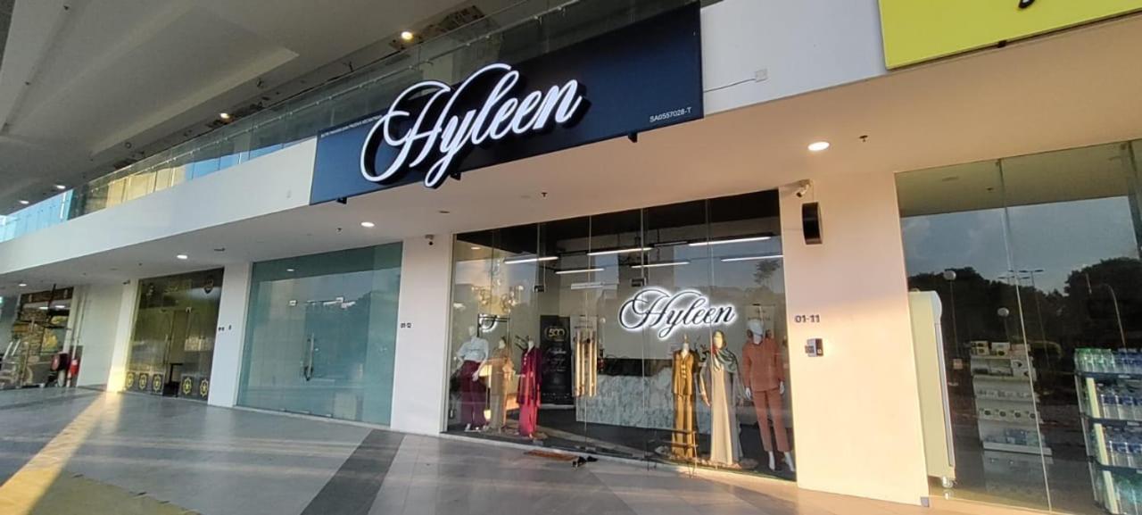 Santai Homestay Cyberjaya Bagian luar foto