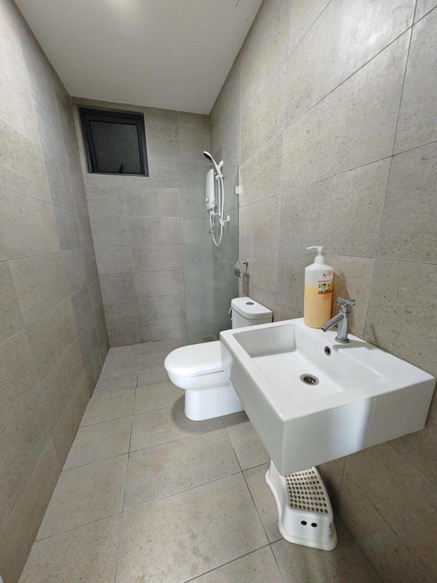 Santai Homestay Cyberjaya Bagian luar foto